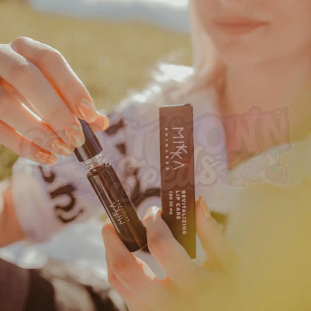 Mikka - Revitalizing Lip Care 50 mg CBD (5 ml) CBD-Kosmetiikka