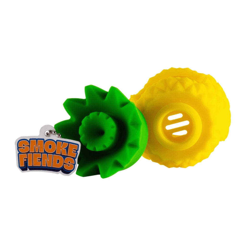 Juice The Pineapple body with the green leaf part and yellow lower part detached